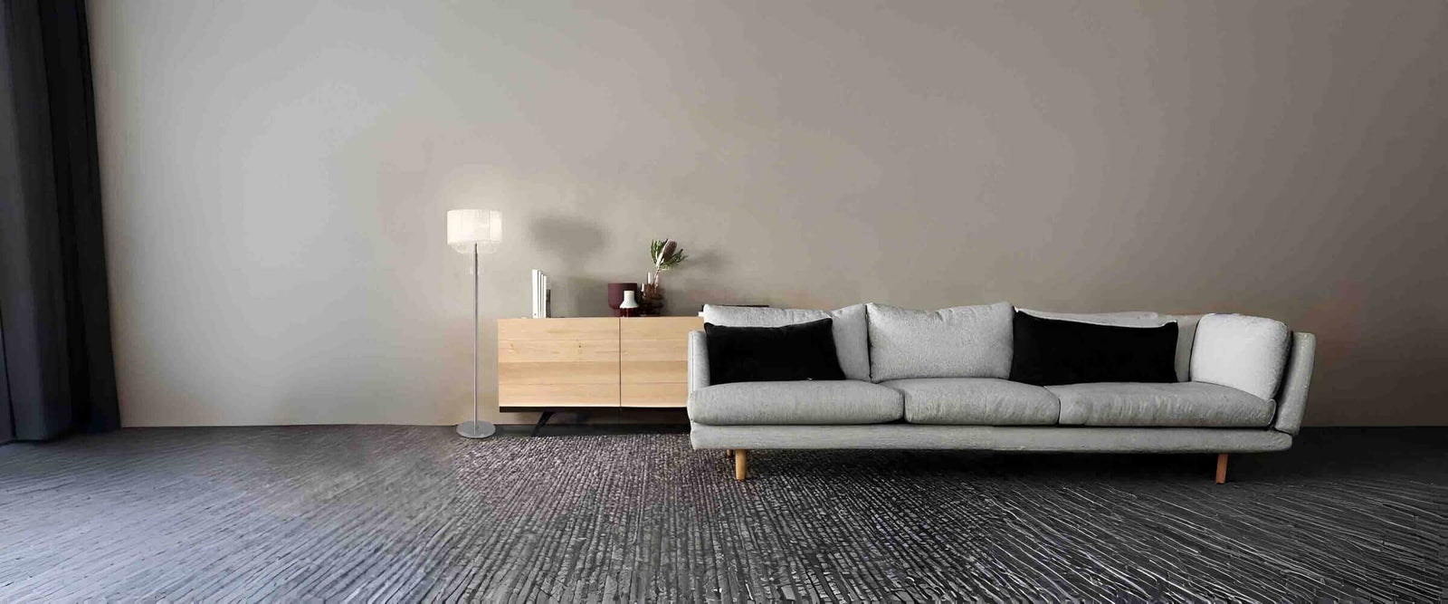 Traditional Floor Lamps: When to Use Them to Enhance Ambience and Brightness