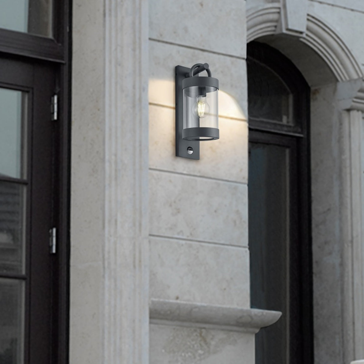 Sambesi PIR Outdoor Wall Light – Anthracite
