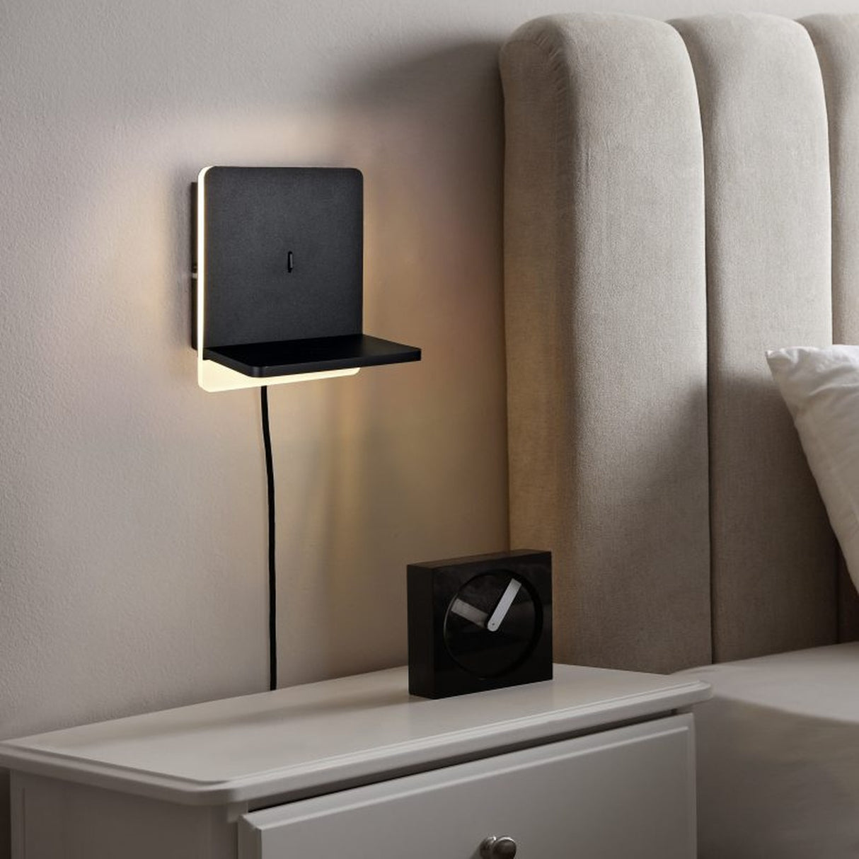 Fairfield LED USB Square Wall Light – Matt Black