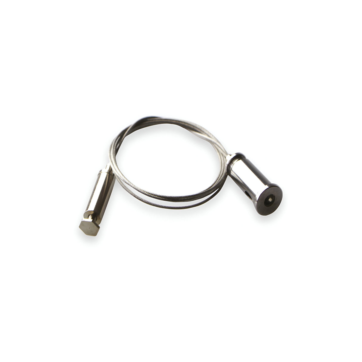 The Lyris Steel Wire (5m) with mounting attachments for pendant lighting features sleek connectors on both ends, gleaming with a shiny, reflective surface. The silver coil stands out against a plain white background, enhancing its polished appearance.