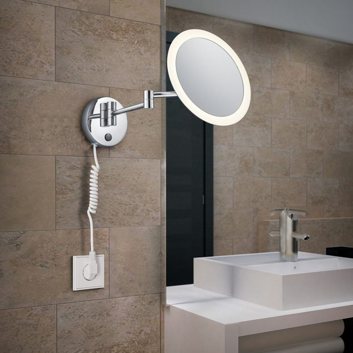View LED Glass Outdoor Wall Light – Chrome