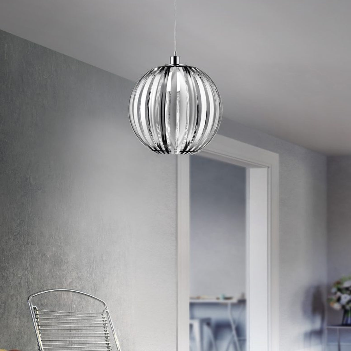Zucca Globe Pendant – Chrome