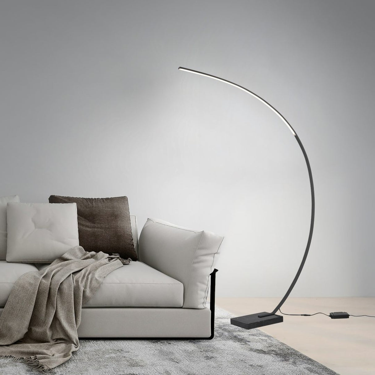 Bangkok LED Floor Lamp – Matt Black