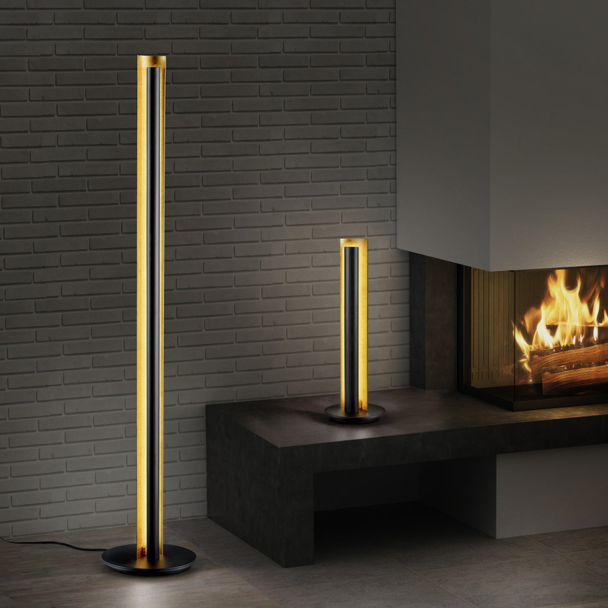 Texel LED Tube Floor Lamp – Black & Gold