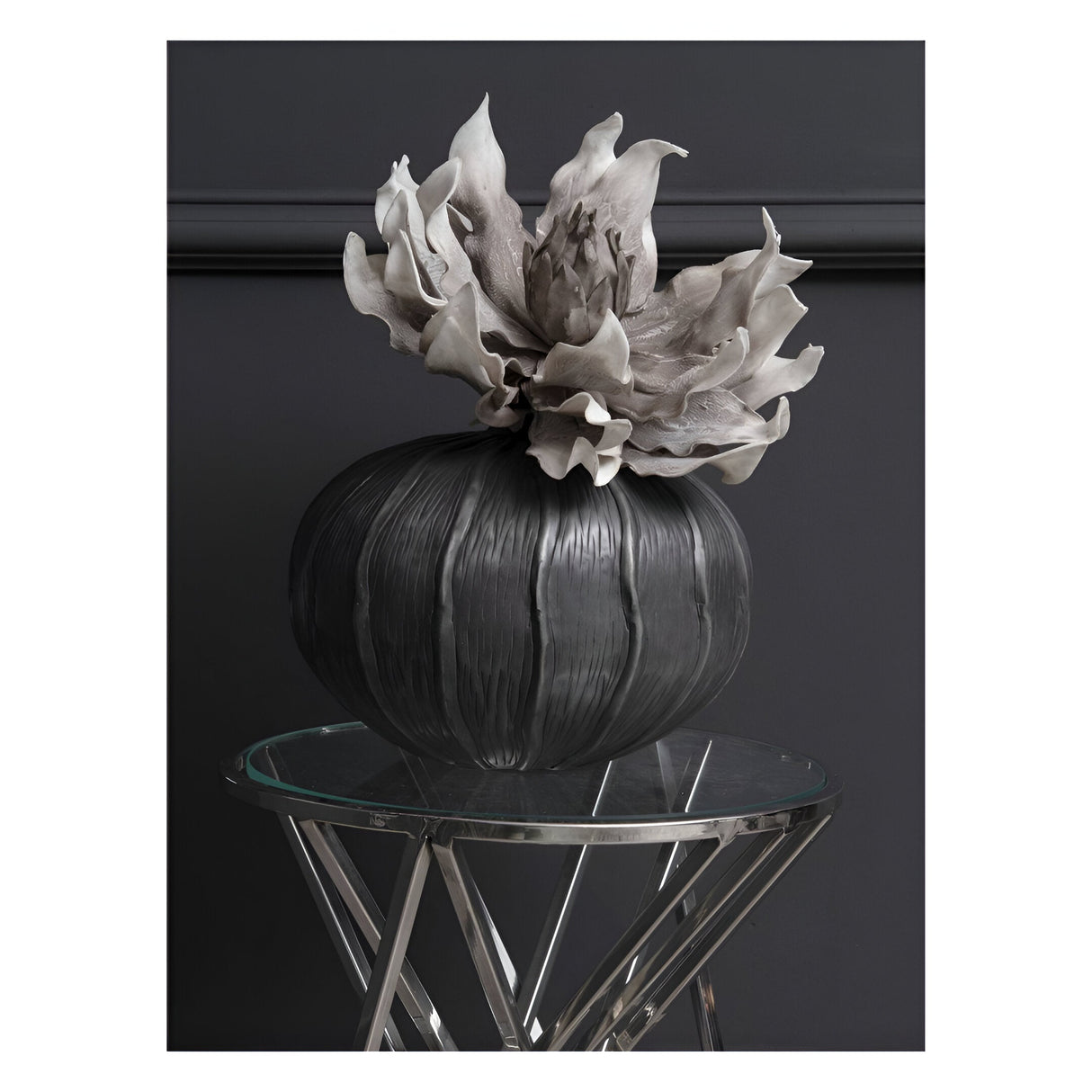 Pelham Squat Vase - Matt Black