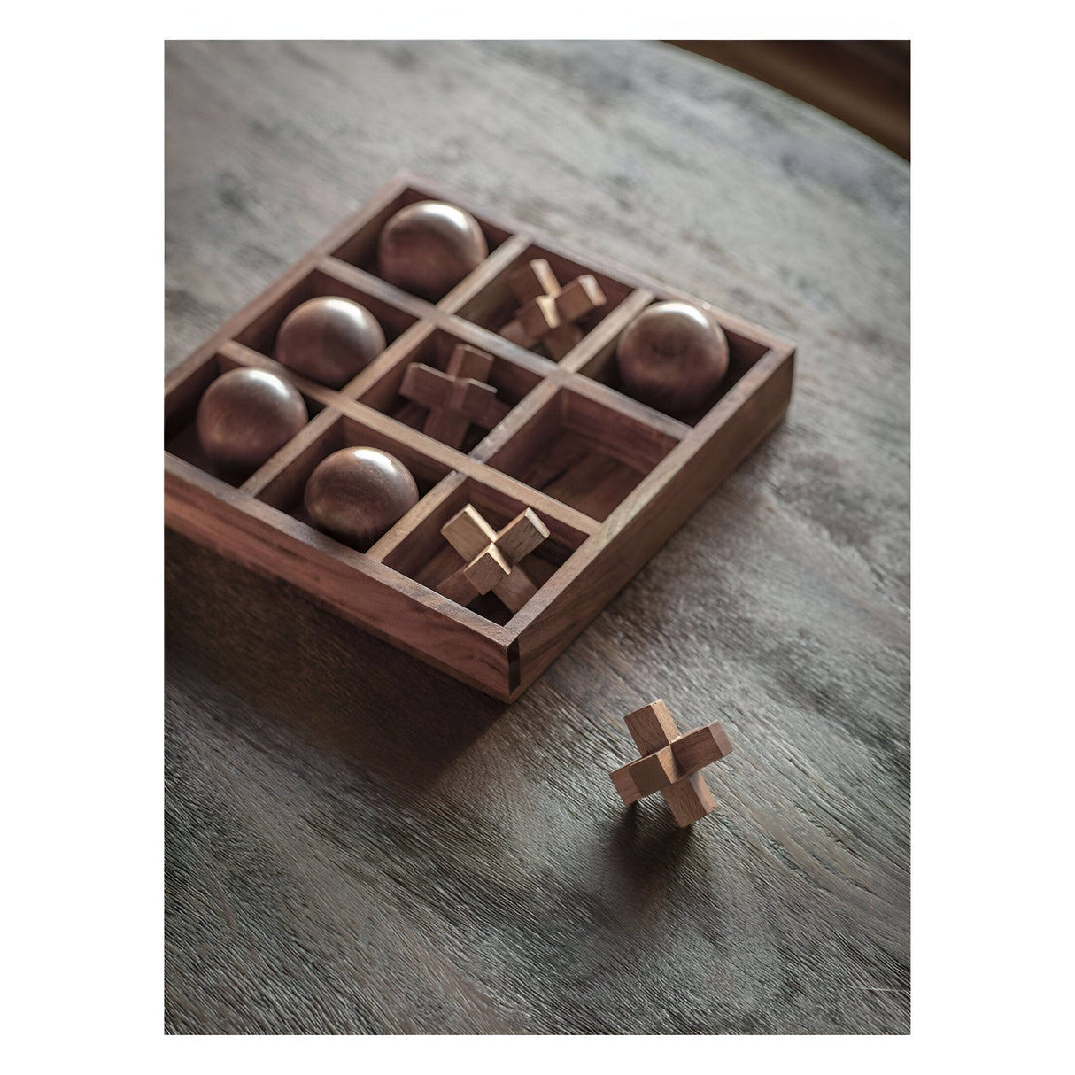 Belben Wooden Noughts & Crosses Game - Brown