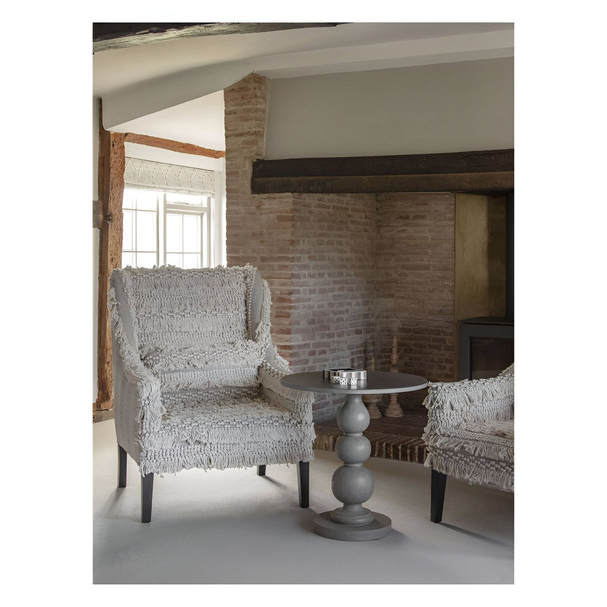 Set of 4 Dice In Wooden Tray - Black & White