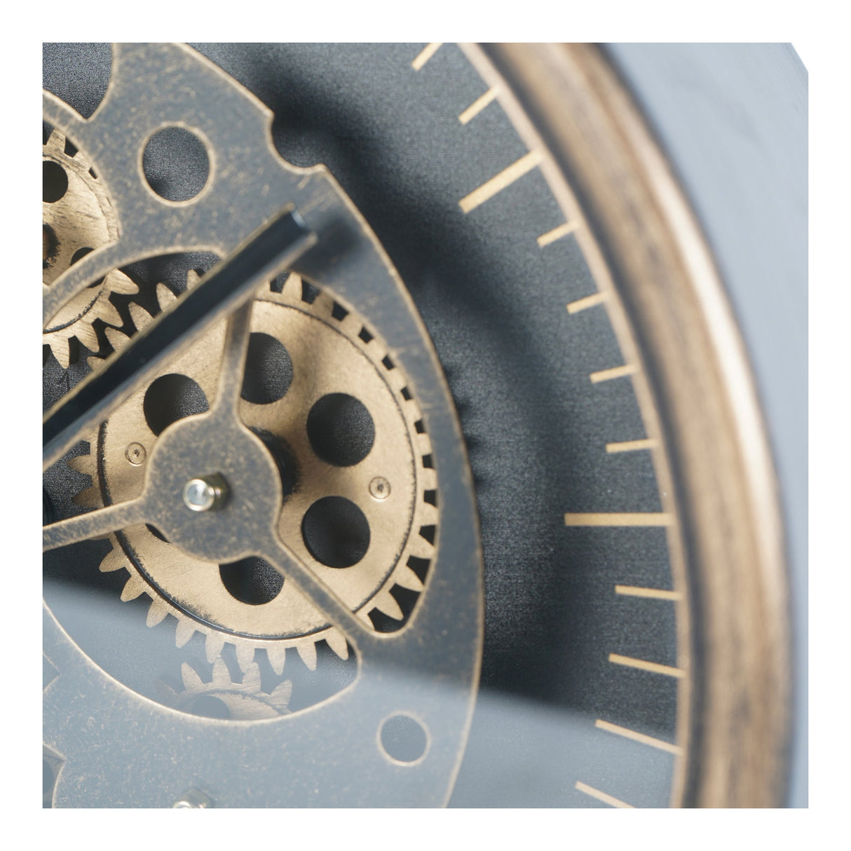 Palladium Mantel Clock With Moving Cogs - Black & Gold