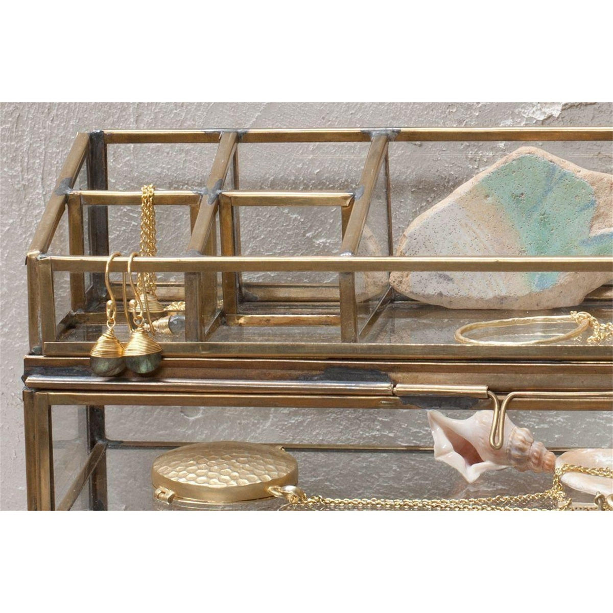Bequai Open Glass Jewellery Box - Antique Brass