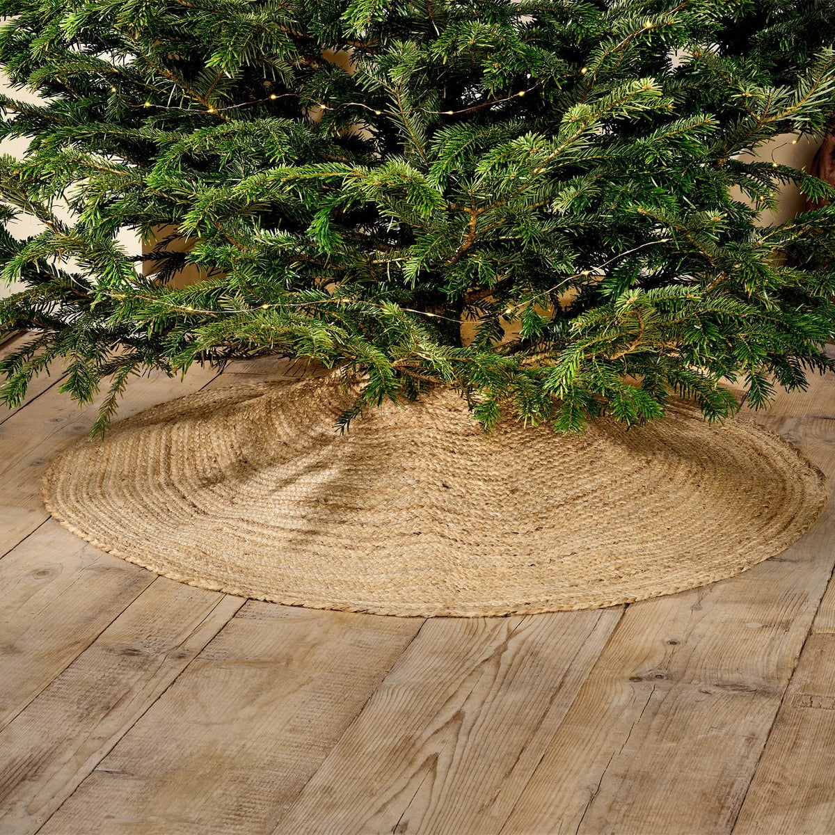 Buno Braided Hemp Christmas Tree Skirt - Natural
