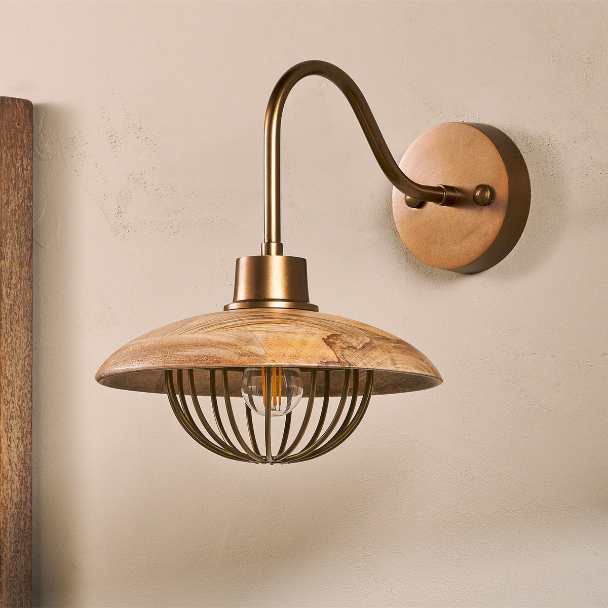 Chakai Mango Wood Wall Light - Natural & Antique Brass