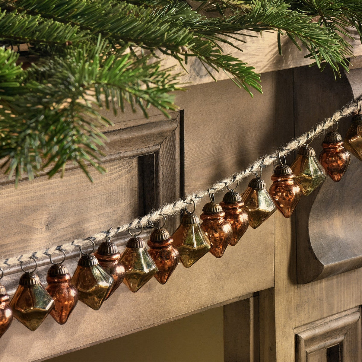 Ekiti 130cm Bauble Garland - Antique Gold & Rust