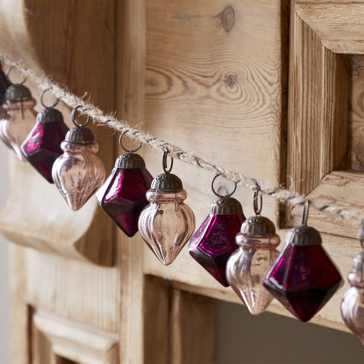 Ekiti 110cm Bauble Garland - Ruby & Copper