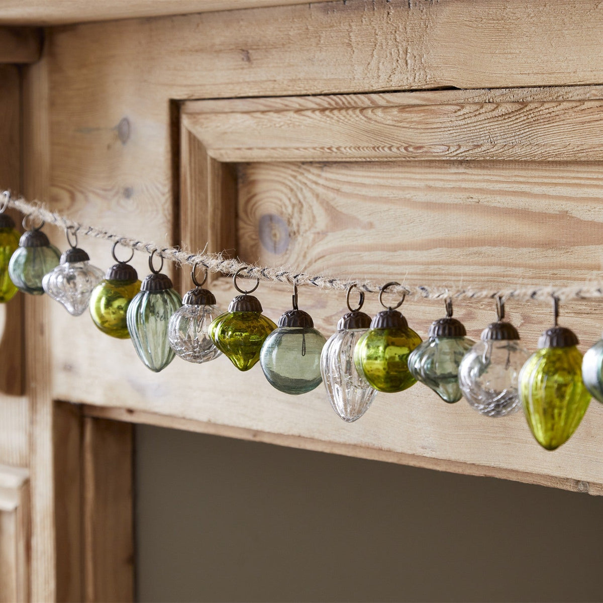 Ekiti 110cm Bauble Garland - Mixed Green & Clear