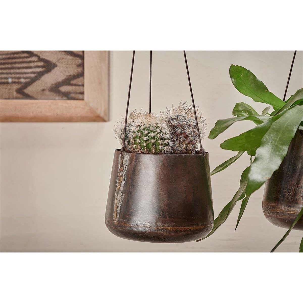 Endo Small Reclaimed Iron Hanging Planter - Black