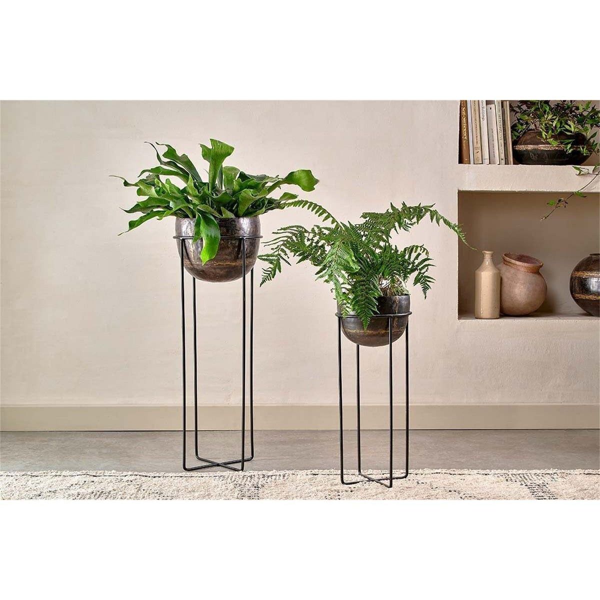 Endo Small Reclaimed Iron Plant Stand - Black