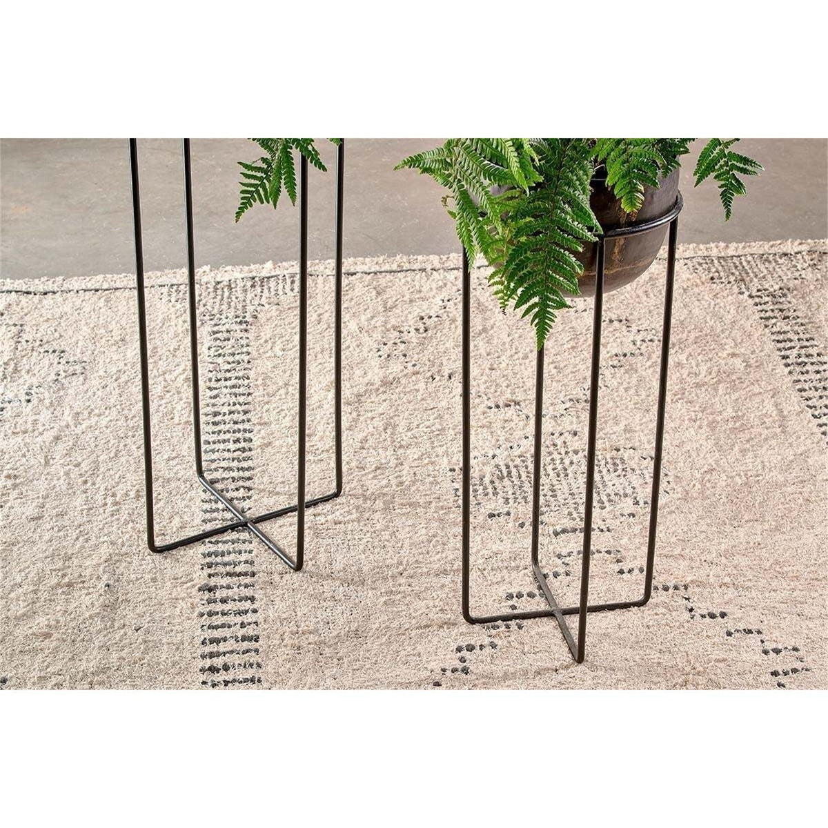 Endo Small Reclaimed Iron Plant Stand - Black