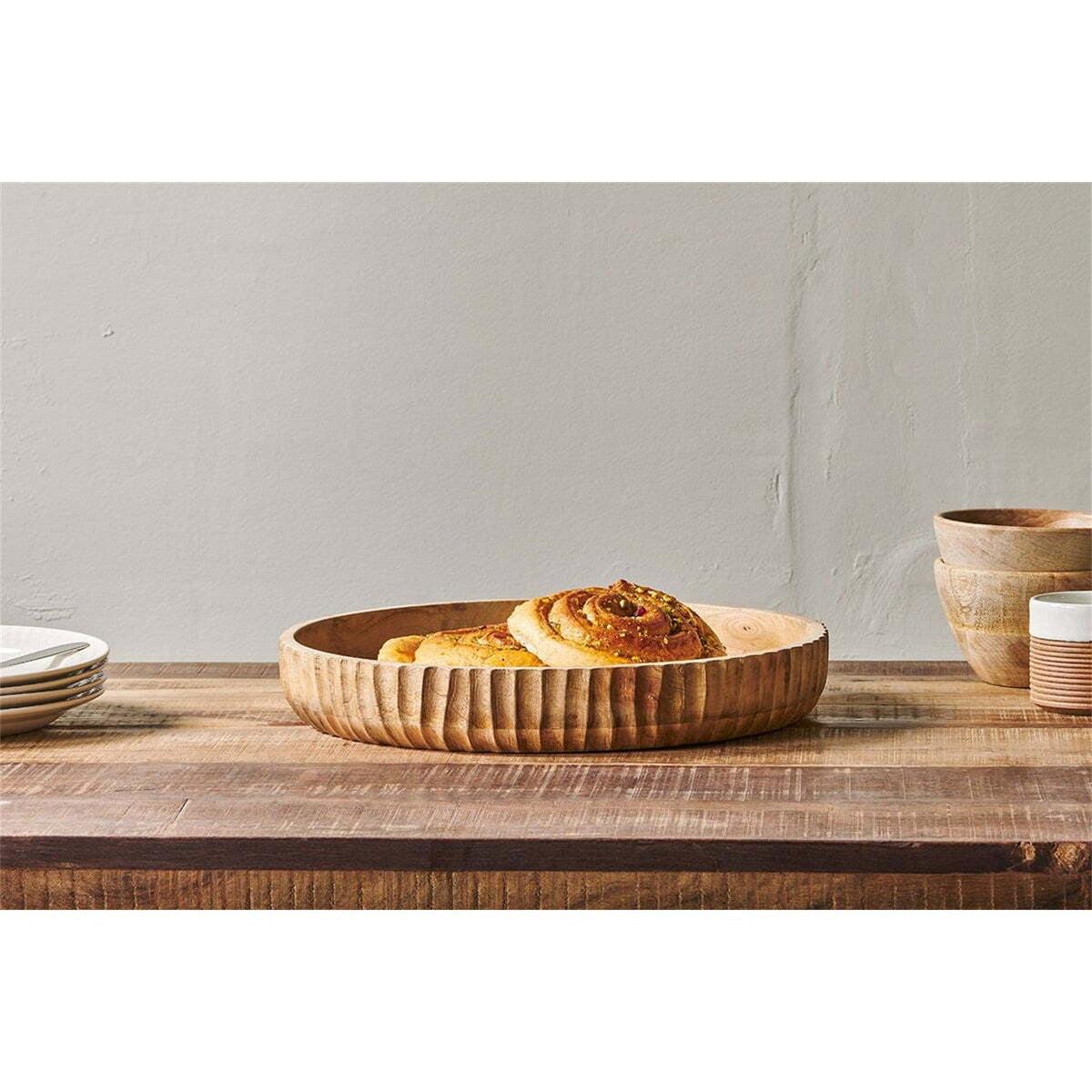 Gavivi Mango Wood Shallow Serving Bowl - Natural