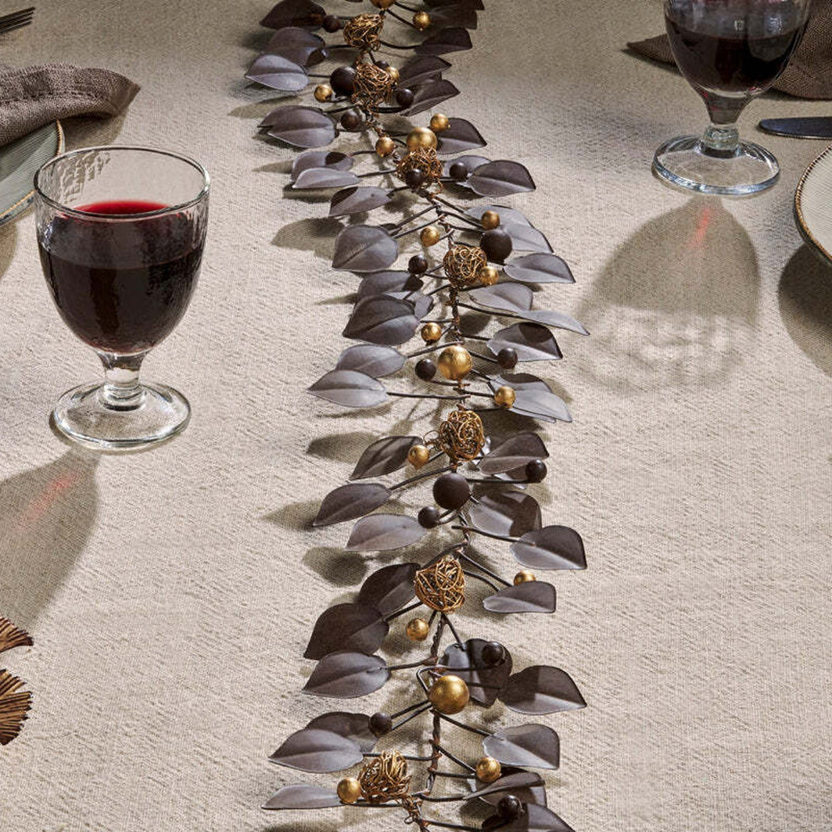 Ishana Christmas Garland - Antique Brass