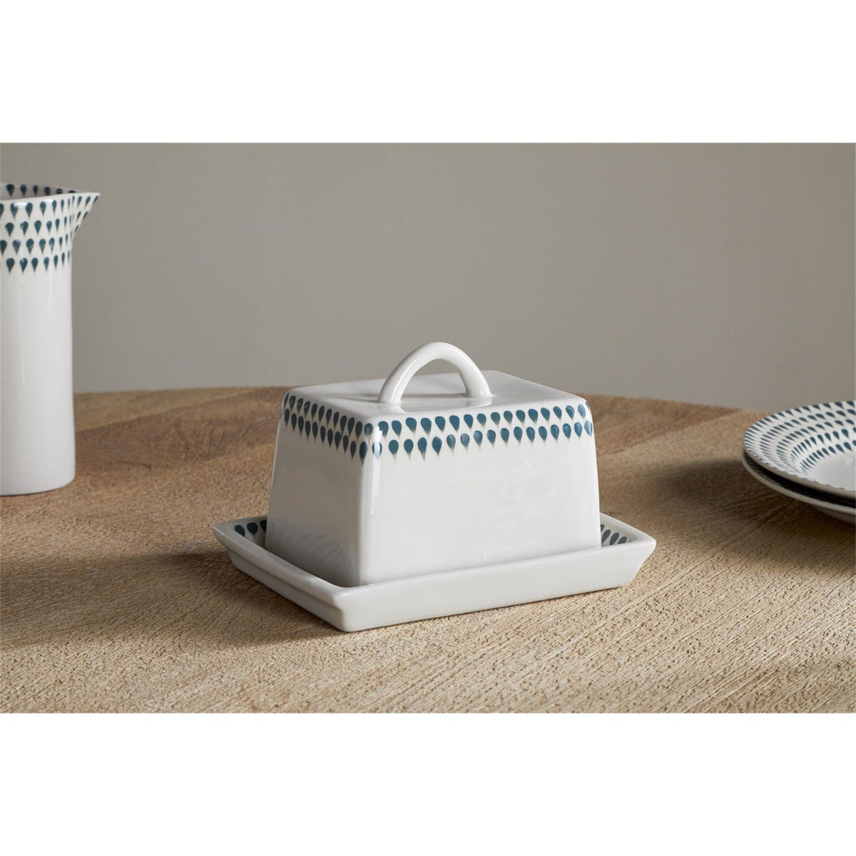 Juniper Drop Butter Dish - Cream & Juniper