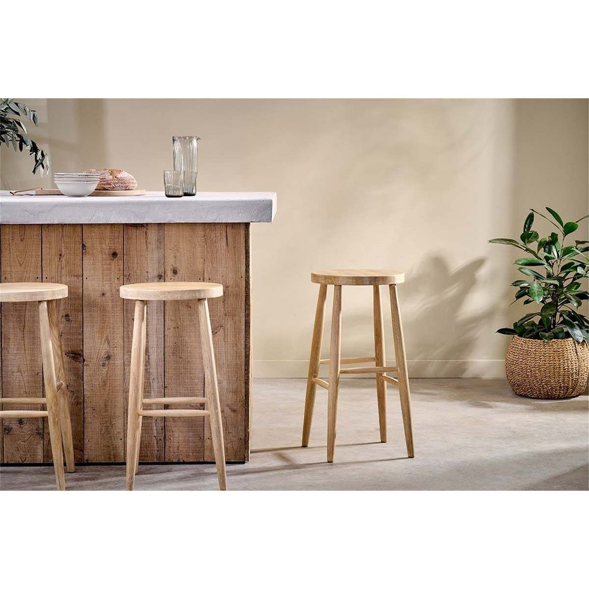 Mengwi Round Mango Wood Bar Stool - Natural