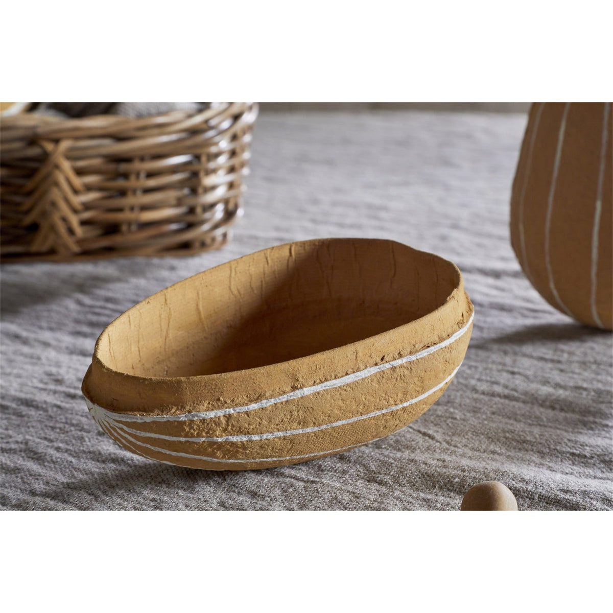 Surya Opening Egg Easter Decoration - Ochre & Cream
