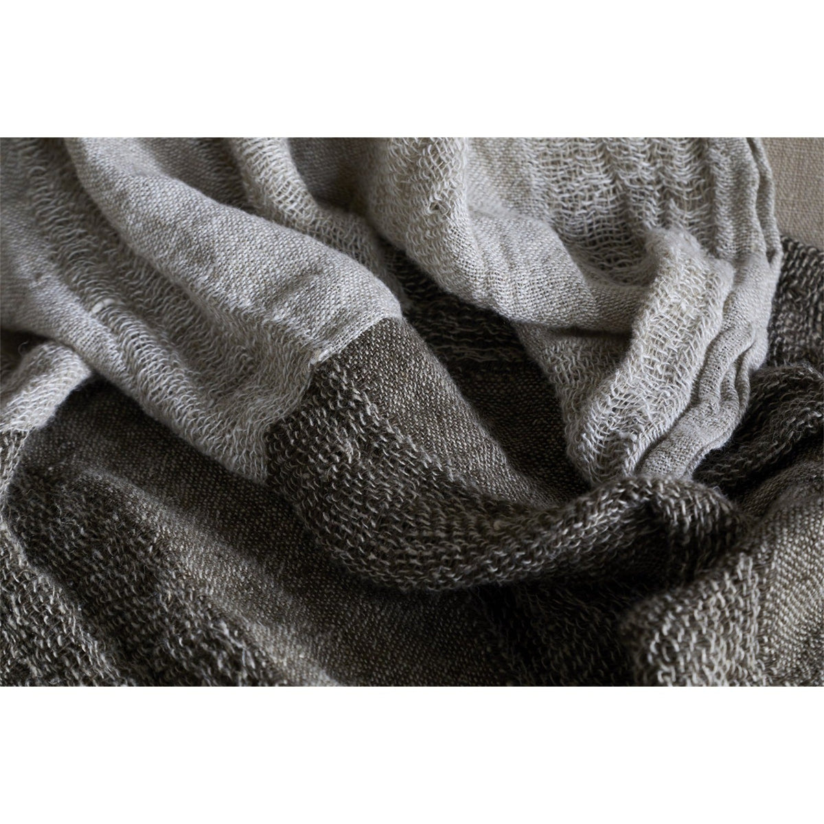 Munir 140 x 200cm Linen Throw - Charcoal