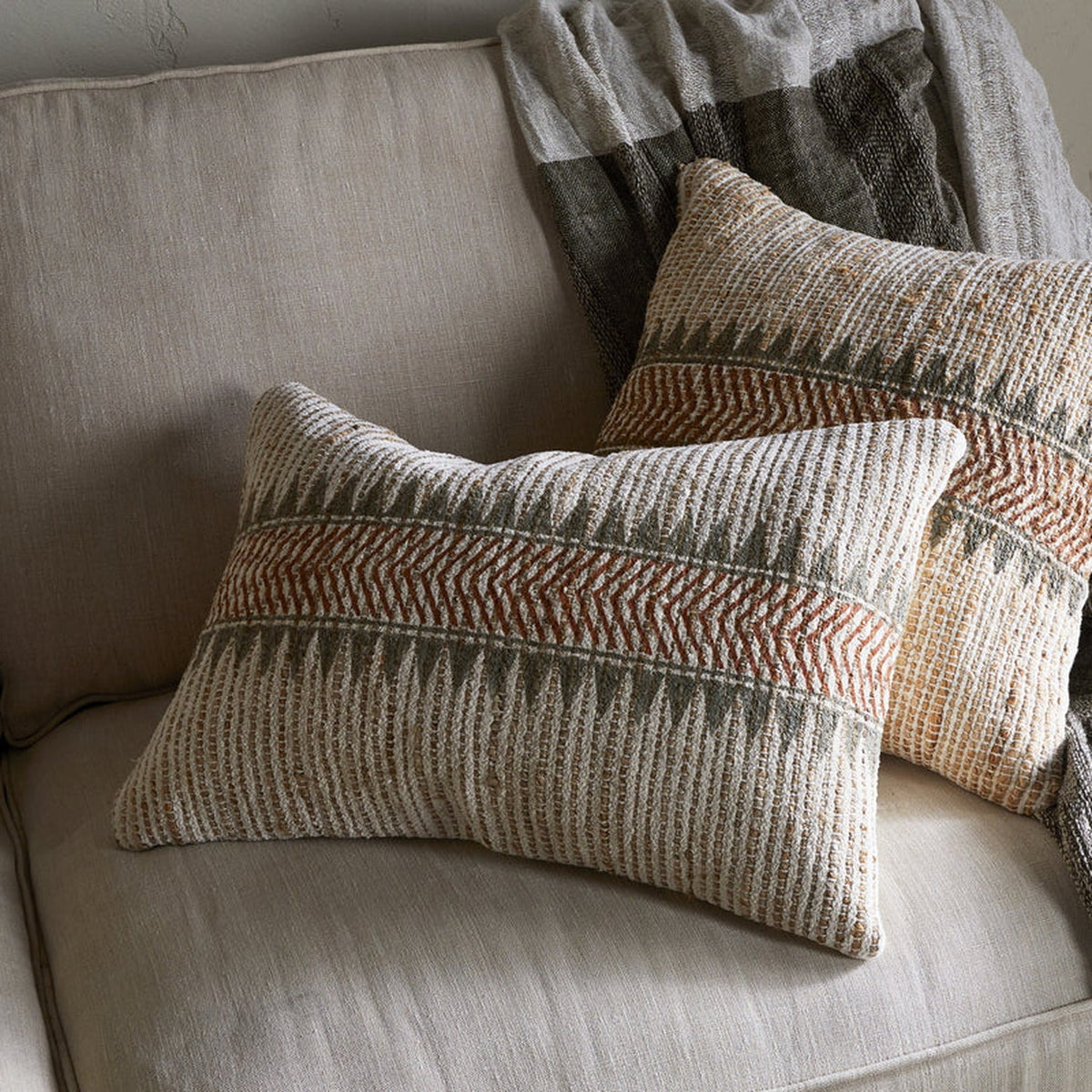 Zairya 50 x 50cm Jute Cushion Cover - Natural & Rust