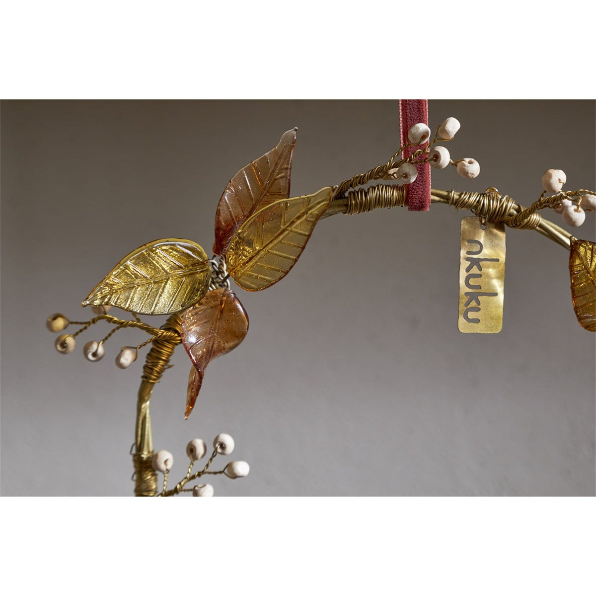 Parili Small Glass Leaf Christmas Wreath - Ochre