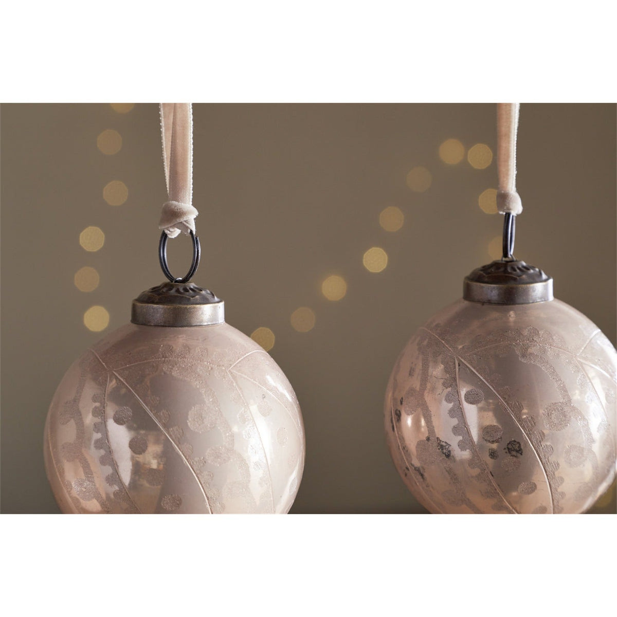 Kecci Etched Glass Baubles - Antique Pink - Set of 4