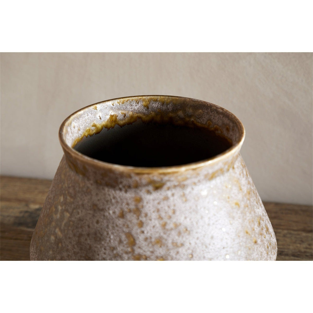 Aggua Ceramic Vase - Brown