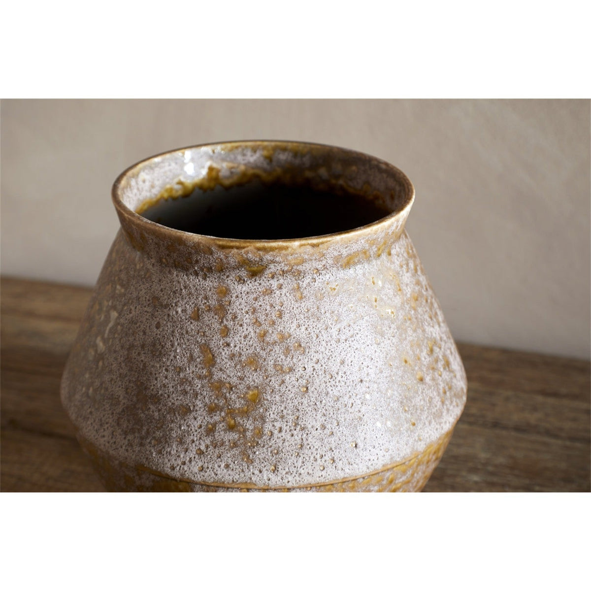 Aggua Ceramic Vase - Brown