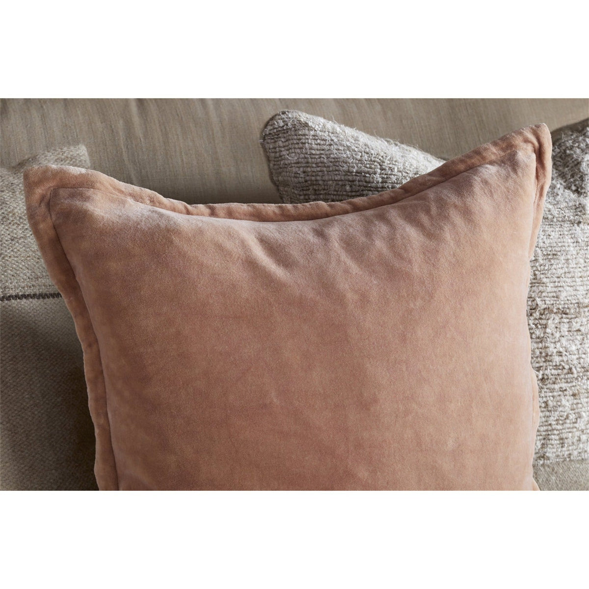 Menmai 50 x 50cm Velvet Cushion Cover - Dusty Pink