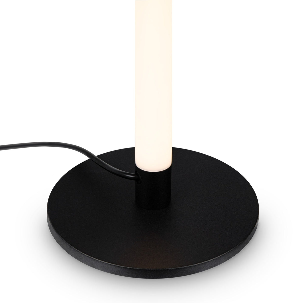 Component details of Ray LED table lamp in black, showcasing its durable and functional design.