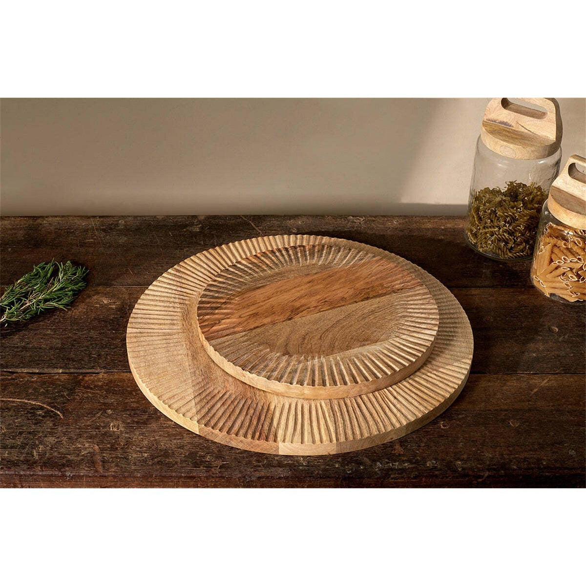 Soria Medium Mango Wood Chopping Board - Natural