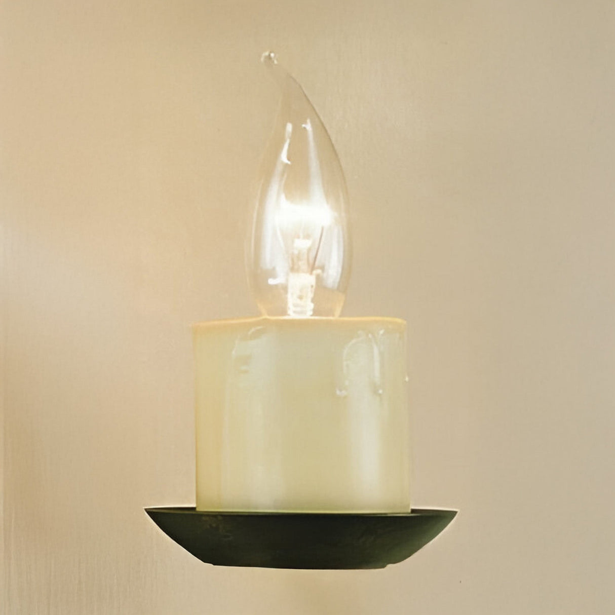 WickGlow Dumpy Candle - Gold