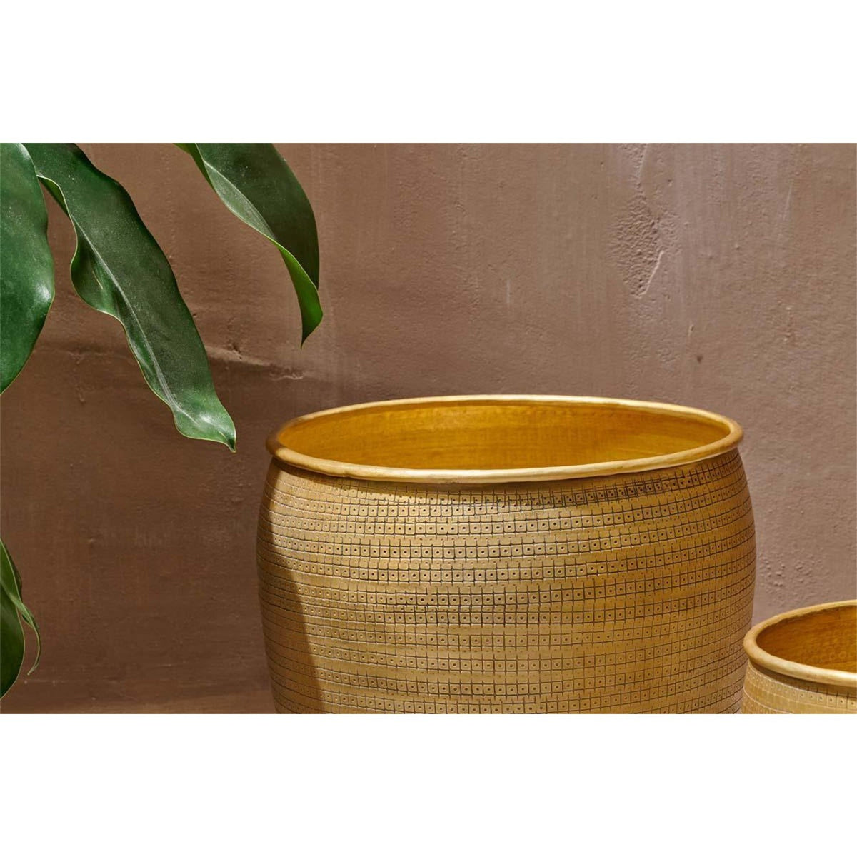 Tembesi Large Etched Planter - Antique Brass