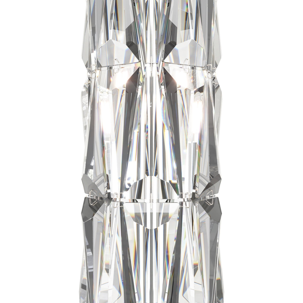 A close-up of the Puntes Floor Lamp reveals its faceted clear crystal design with geometric shapes and reflective surfaces. Light refracts to create prismatic effects, while its symmetrical design and central metallic connector exude modern elegance.