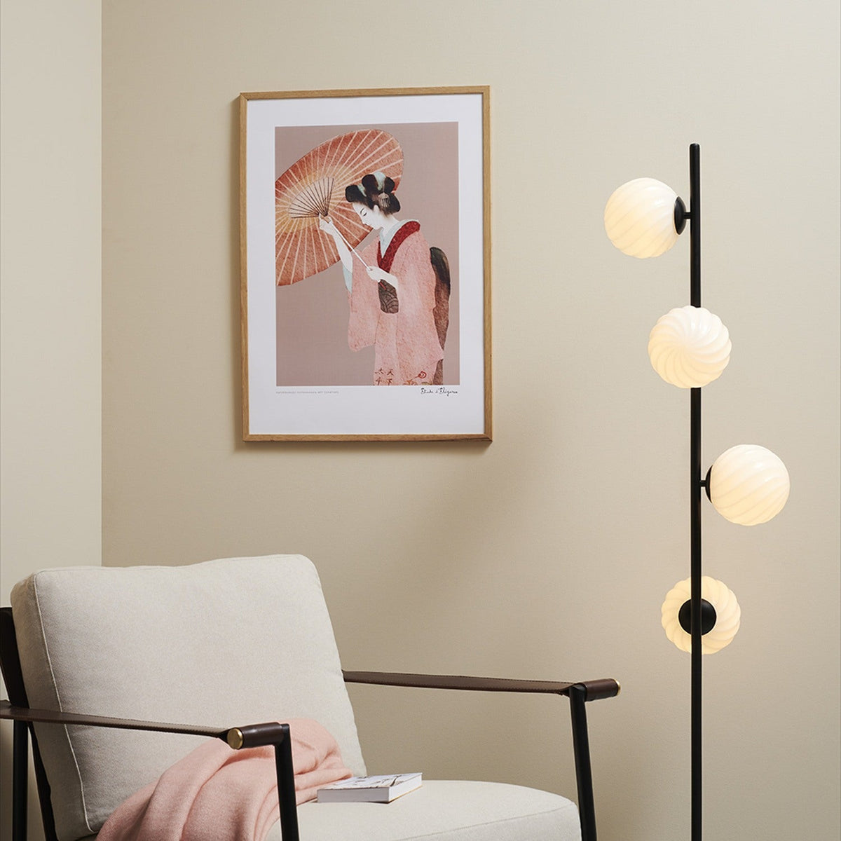 Twist Floor Lamp - Opal & Black