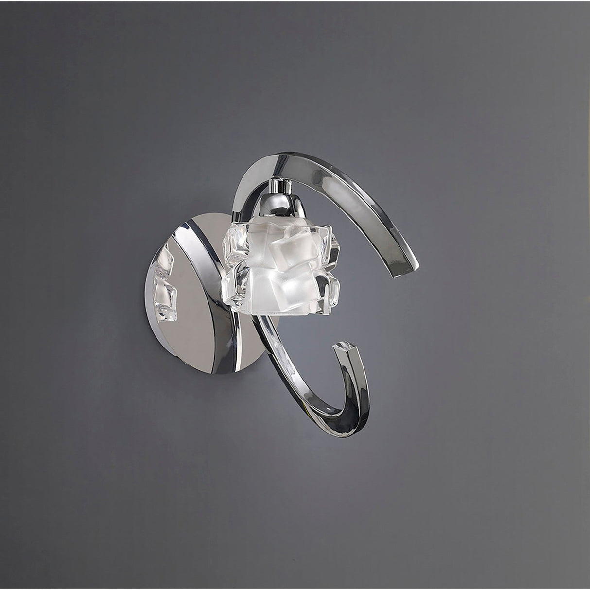 Ice 1 Light Wall Light With Switch - Chrome