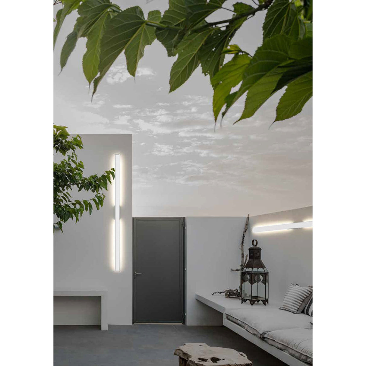 Lotus 1.2m Outdoor LED Wall Light 18W 3000K - White