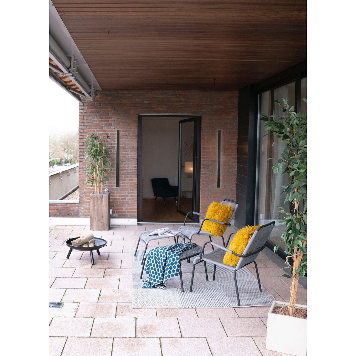 Lotus 1.4m Outdoor LED Wall Light 24W 3000K - Black