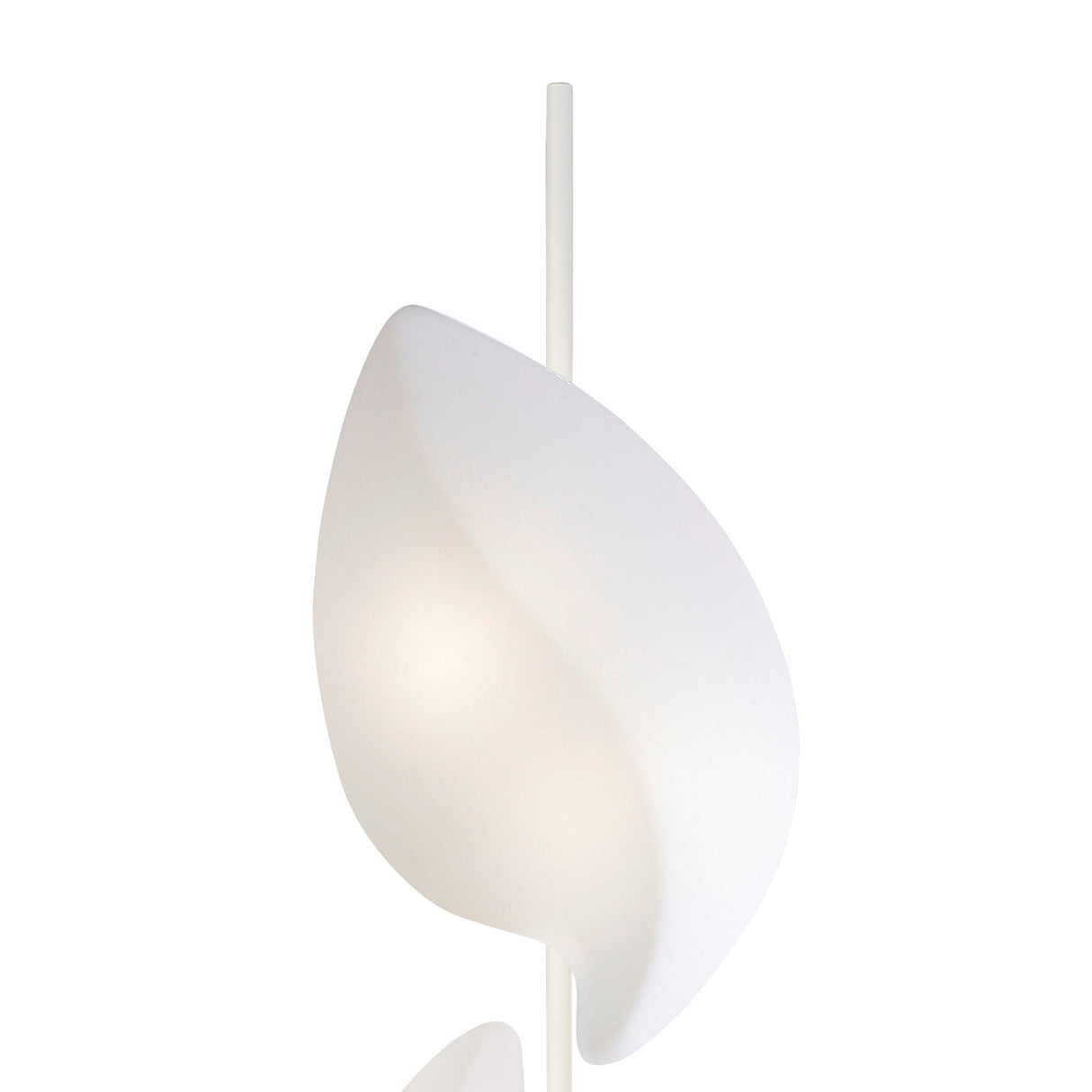 The Natura 4 Light Outdoor Floor Lamp in matt white and opal white features a sculptural, leaf-inspired design with a soft, diffused glow—perfect for adding modern elegance to outdoor spaces.