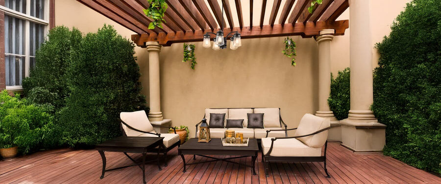 Guide to Outdoor Chandeliers for Patios, Pergolas & Dining Areas