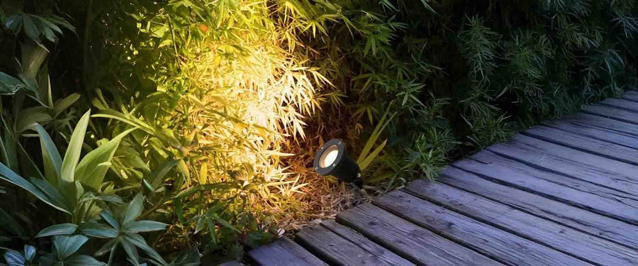 Outdoor Spike Lights: Designer Curved-Arm and Minimalist Picks
