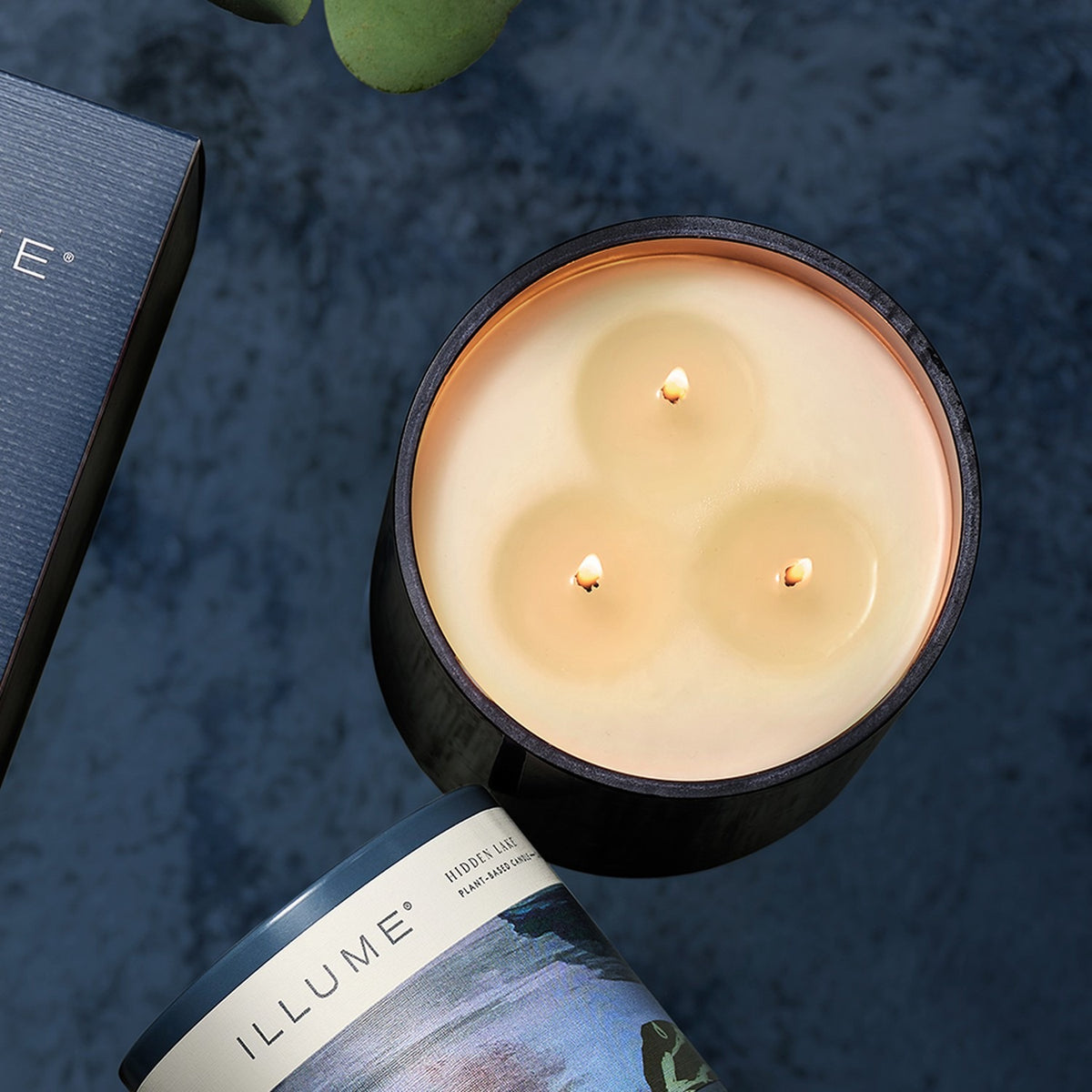Hidden Lake Glass Scented Candle 590g