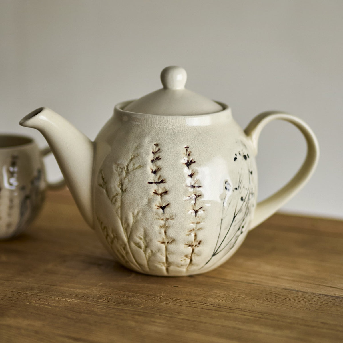 Bea Crackle Stoneware Teapot 1200ml - Cream