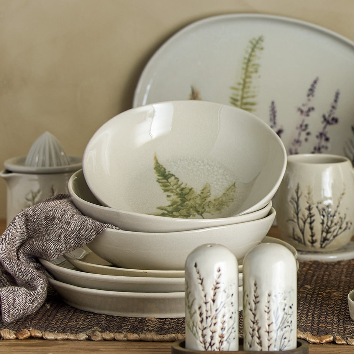 Bea Crackle Stoneware Deep Plates Set of 4 - Cream
