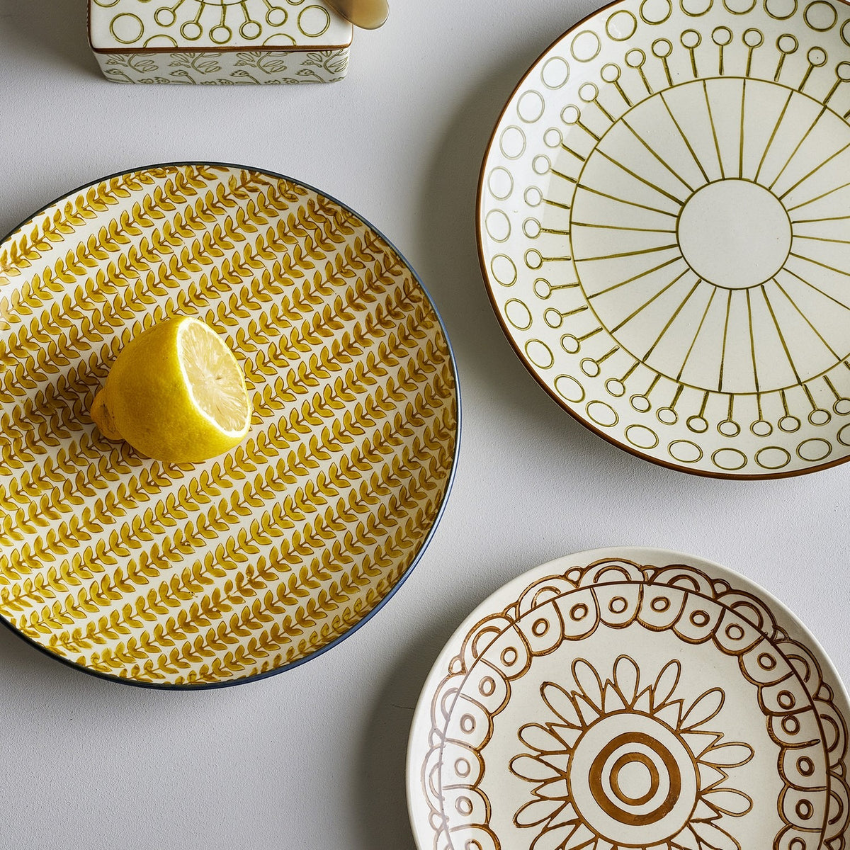 Maple Leaf Stoneware Dinner Plate - Yellow