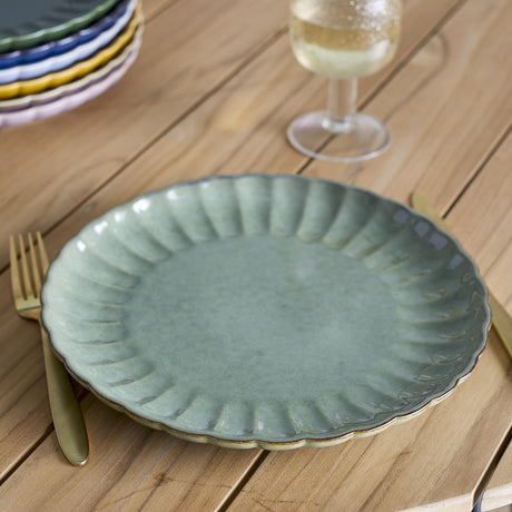 Latina Wavy Stoneware Dinner Plate - Light Green